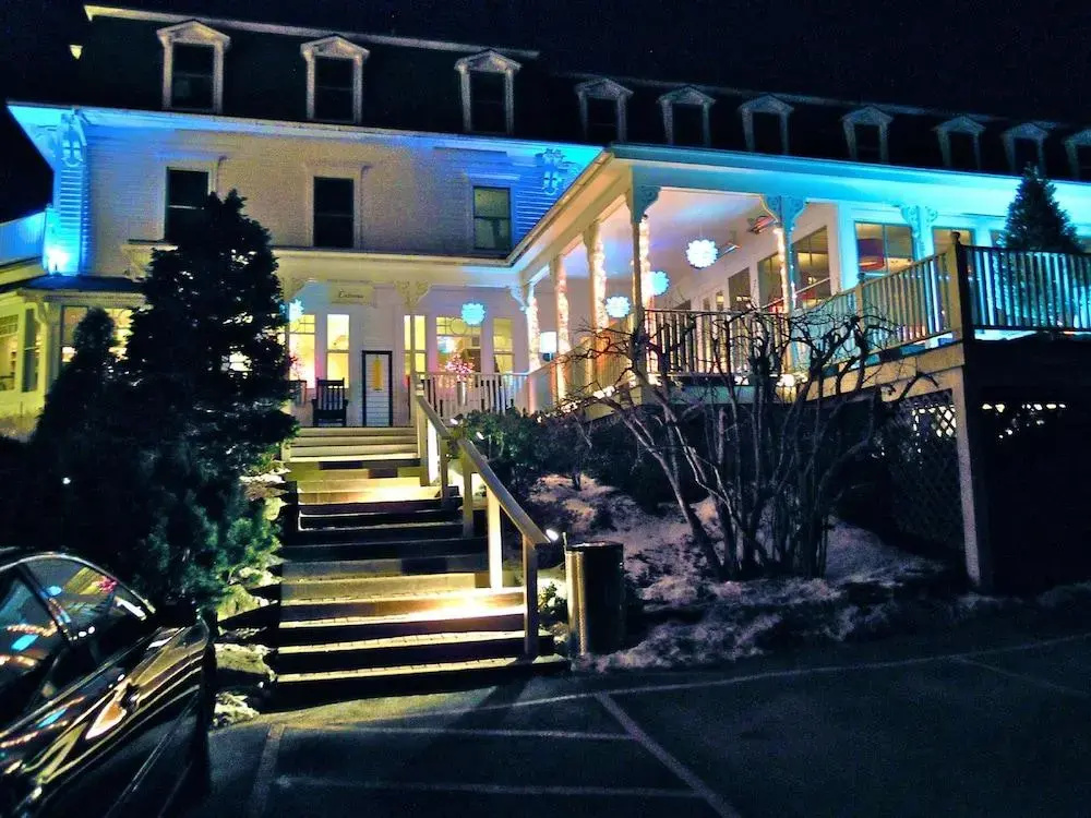 Camden Harbour Inn