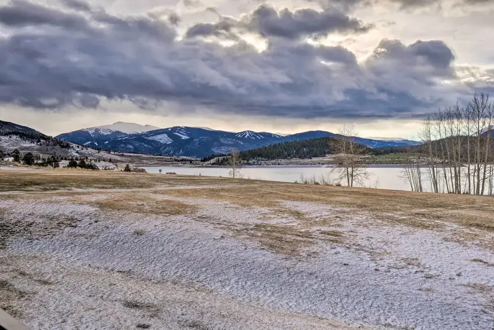 7 Mi to Keystone Resort: Condo w/ Hot Tub & Pool