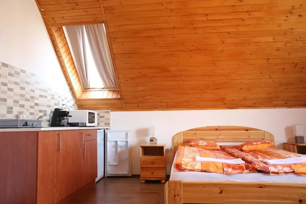 Szabolcs Apartments - фото 9