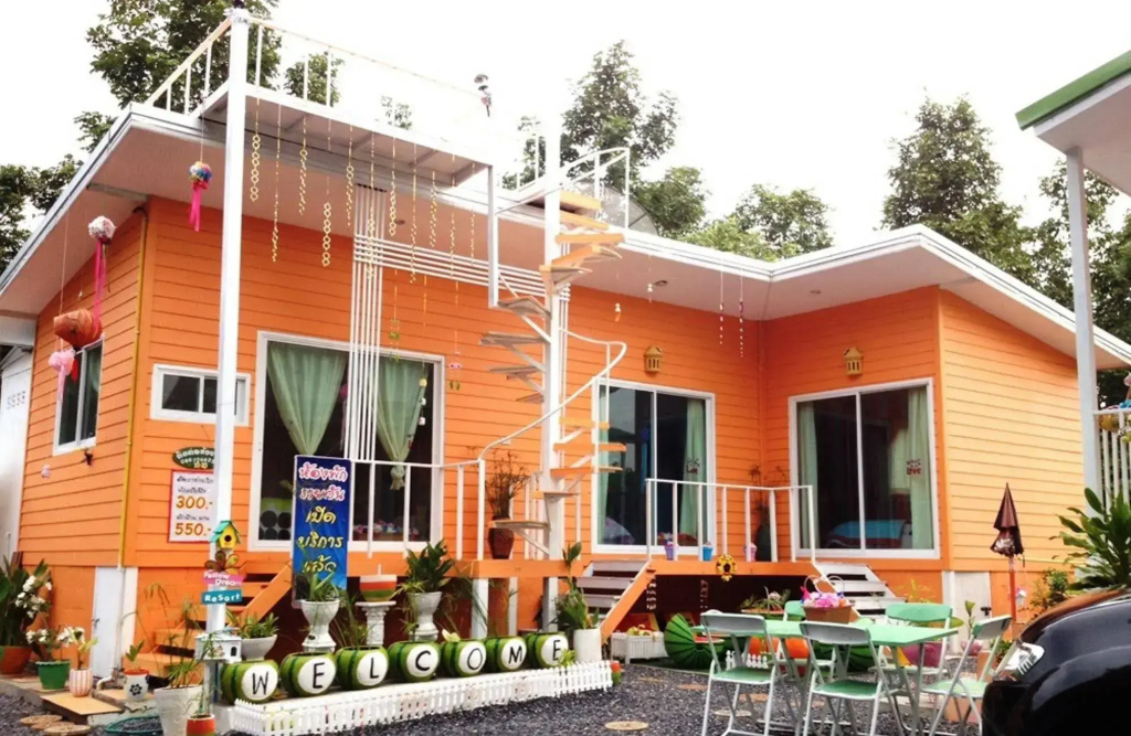 Follow Dream Resort