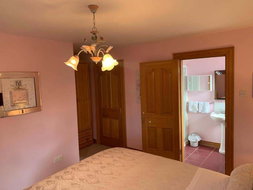 Mayrone House B&B — 5