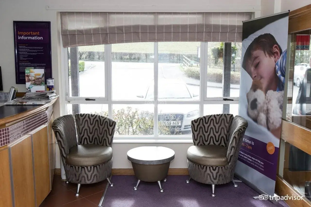 Lobby & Reception