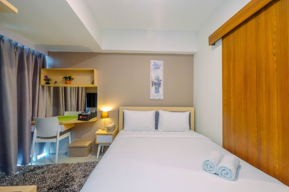 Well Furnished 1BR Grand Kamala Lagoon Apartment in Bekasi