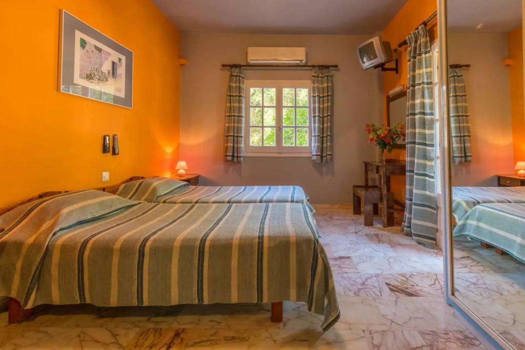 3 Bedrooms Apartment