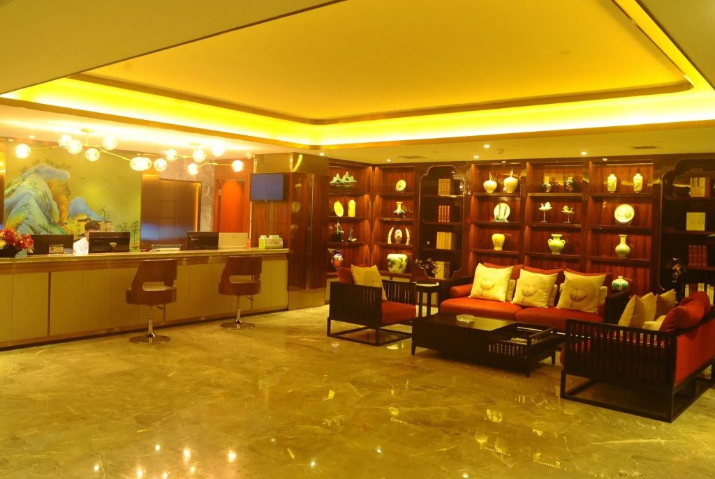Lobby & Reception