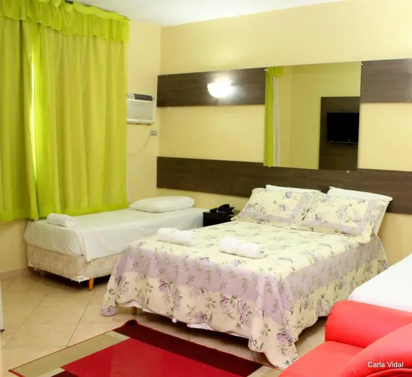Standard Triple room