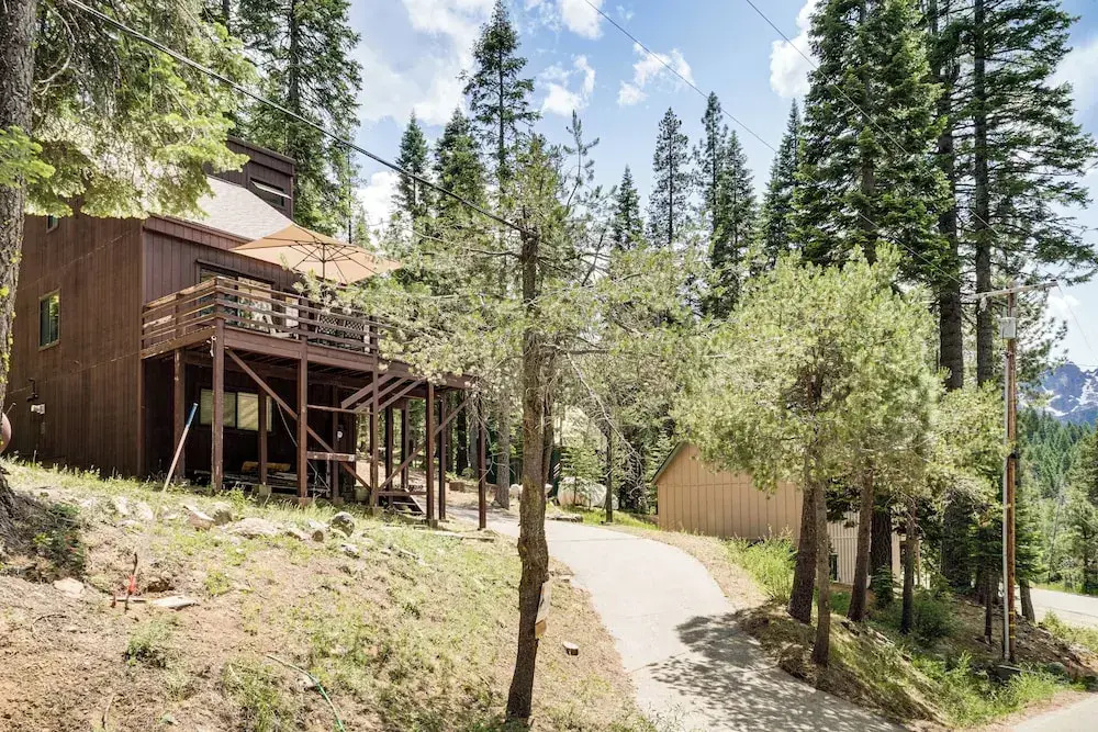 6 Mi to Downieville Downhill: Cabin w/ Mtn Views