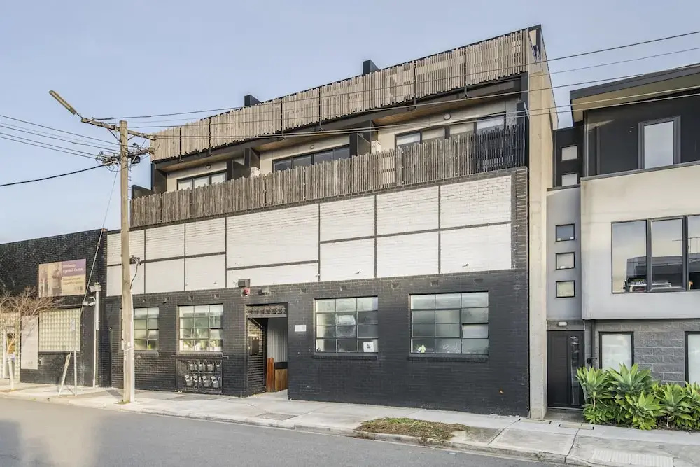 Northcote 3-bed Townhouse Near Cafes & Shops