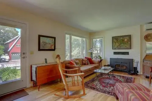 Living Color Cottage