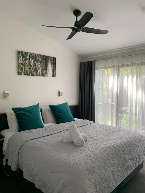 2 Bedrooms Quadruple Villa