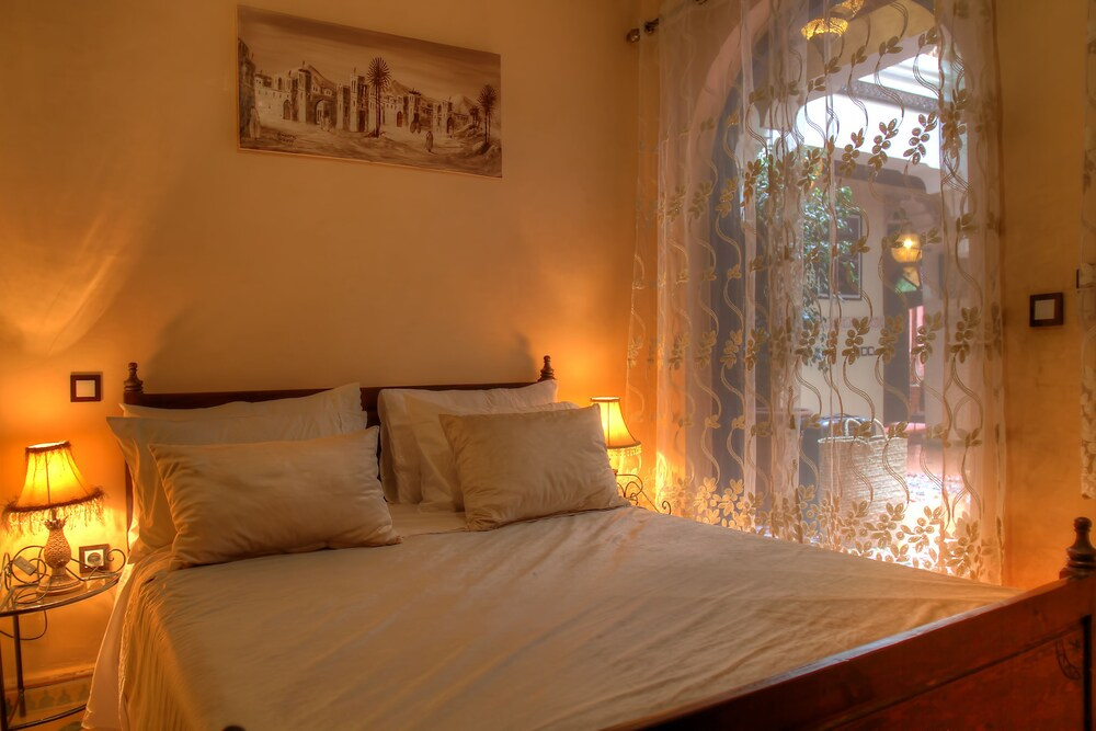 Comfort Double room with courtyard view (full double bed)