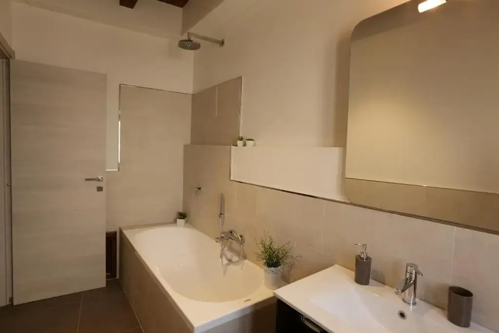 Apartment with balcony