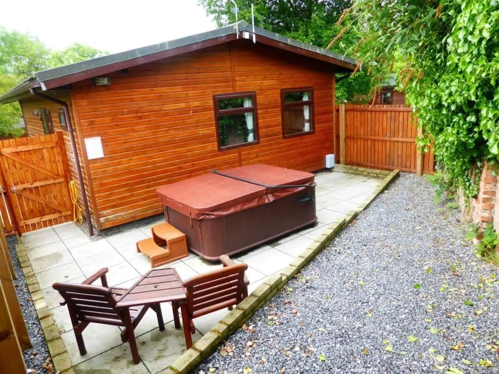Bluebell Lodge 7 with Hot Tub