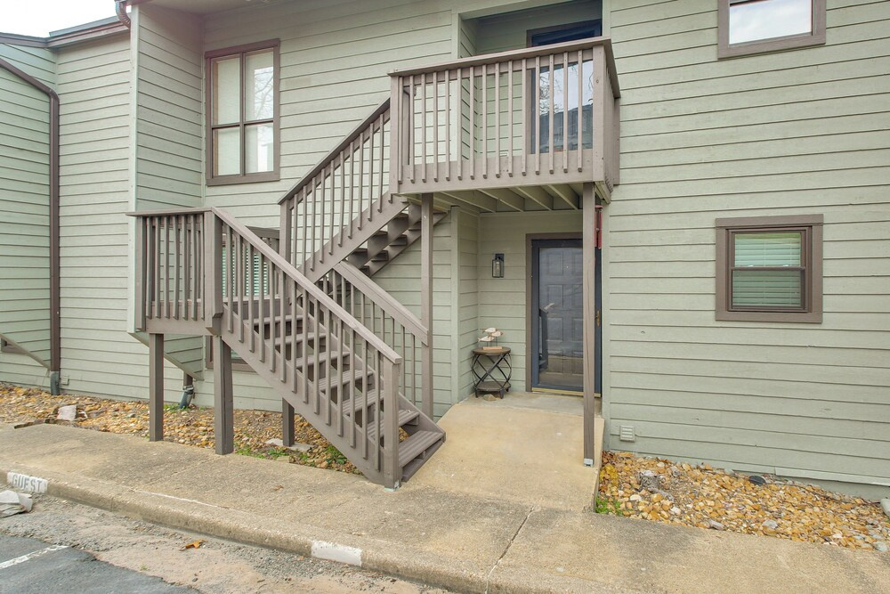 Boat & Explore! Easy-access Lake Hamilton Condo