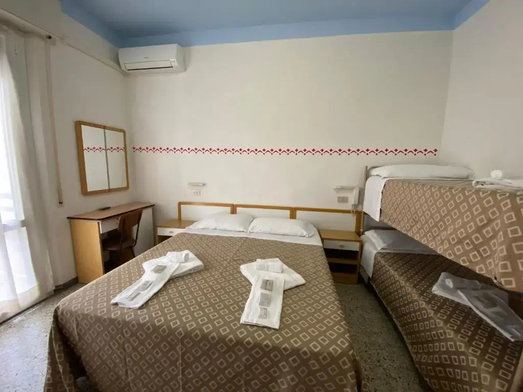Economy Quadruple room