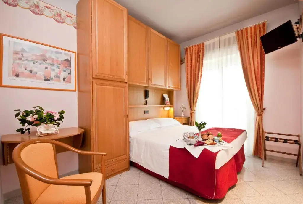 Standard Triple room with balcony