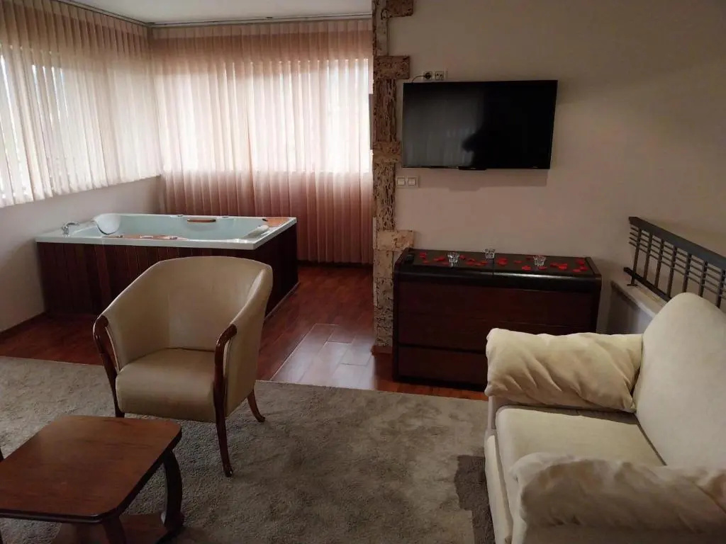 Troyan Plaza - Chambres