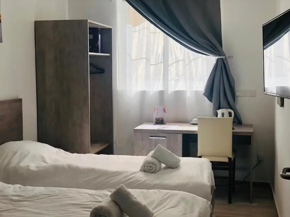 Economy room