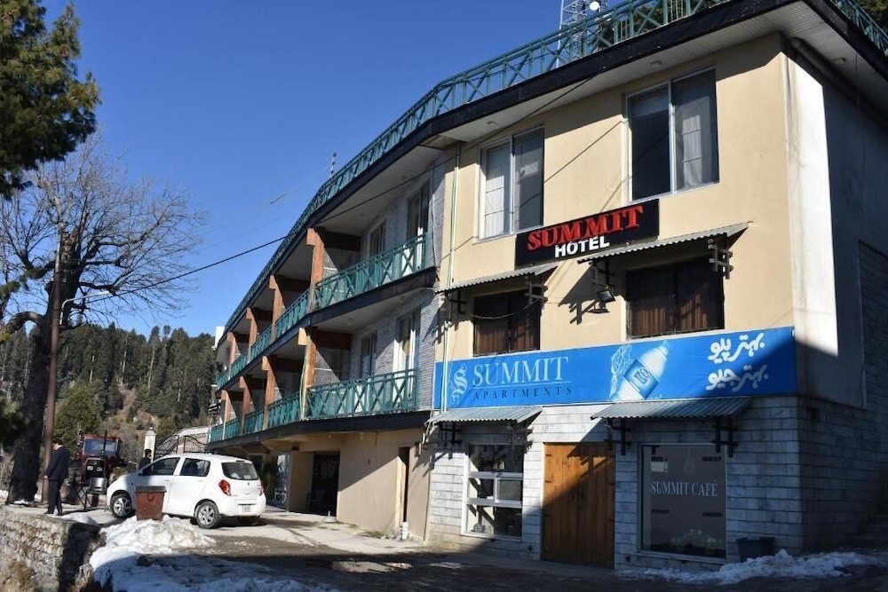 Summit Hotel
