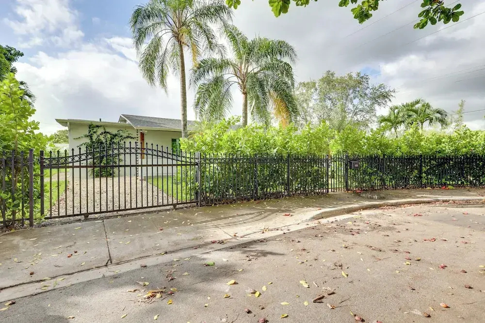 Spacious + Serene Miami Home: Walk to Metrorail!