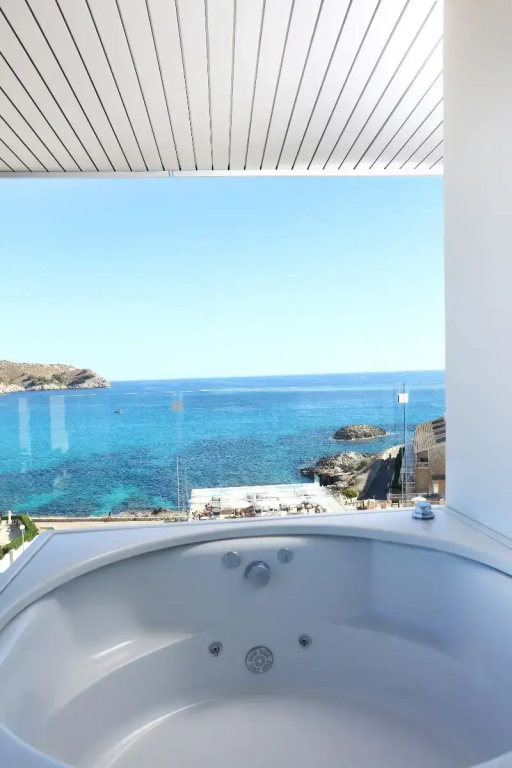 Junior Suite with balcony and with sea view