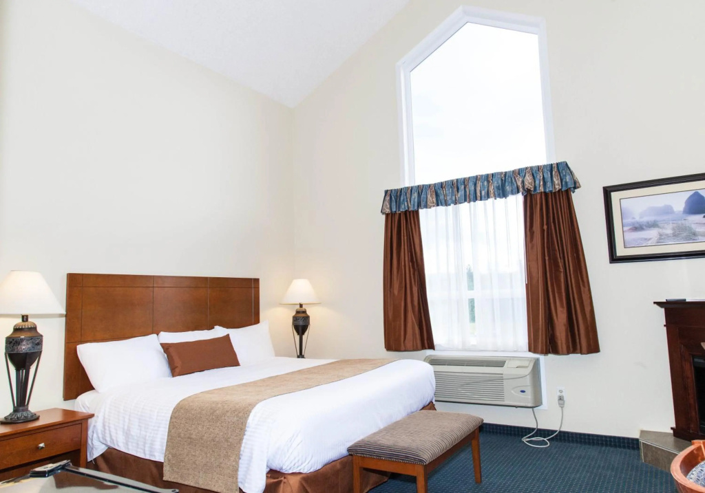 Hinton Lodge — 2