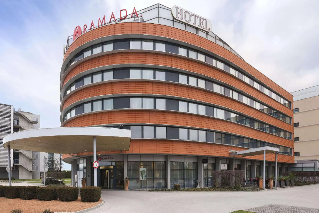 Ramada by Wyndham Graz - Chambres