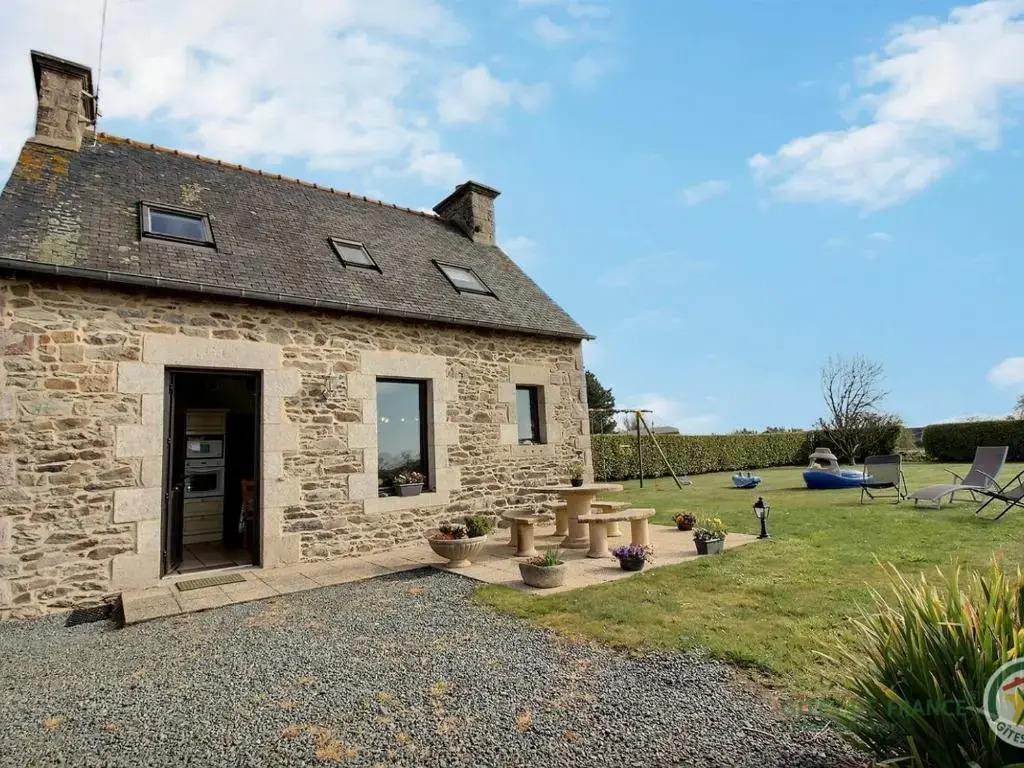 Gite Ploubazlanec, 3 Pieces, 4 Personnes - Fr-1-536-105