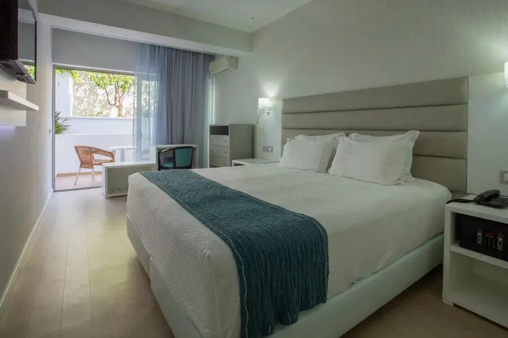 Carvi Beach Hotel - Chambres