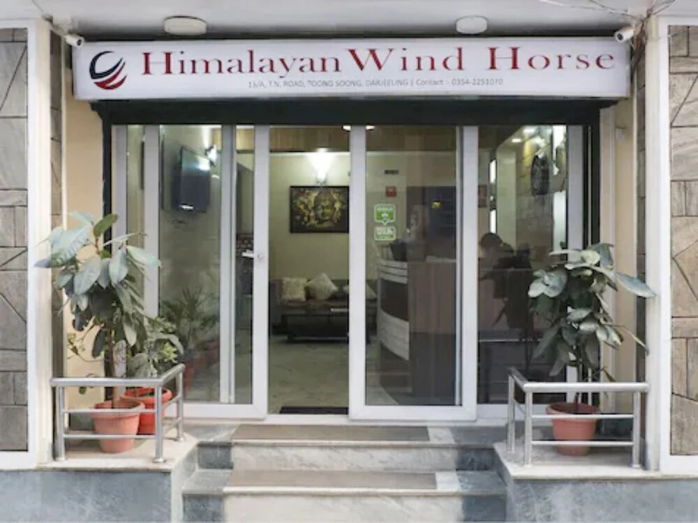 Goroomgo Himalayan Wind Horse Darjeeling