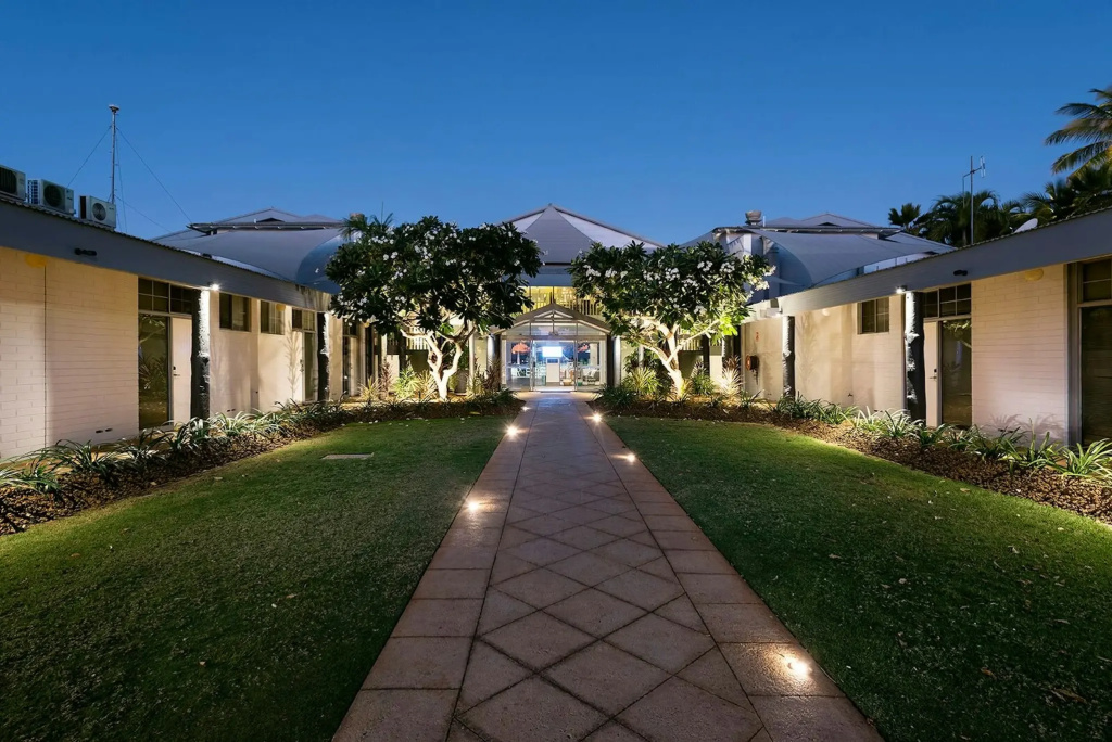 Mangrove Hotel