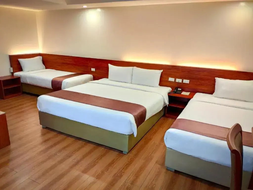Standard Quadruple room with balcony