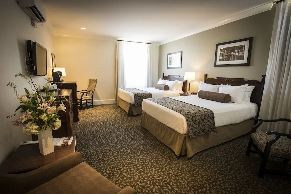 Economy Quadruple room
