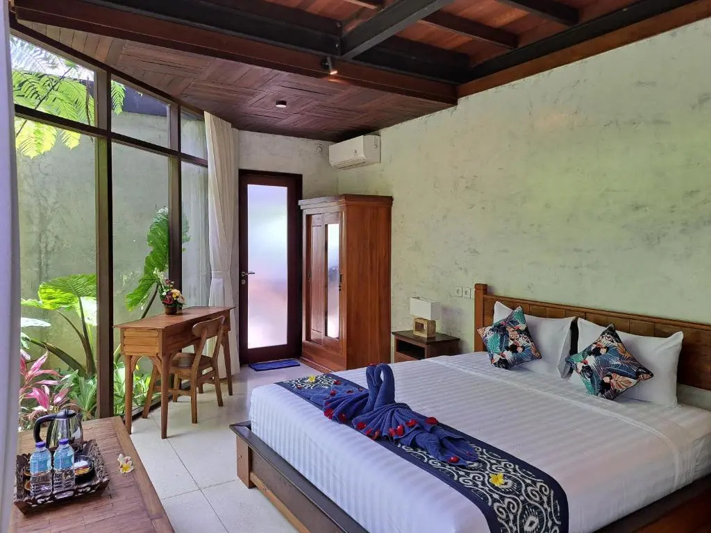 Deluxe Double room (full double bed)