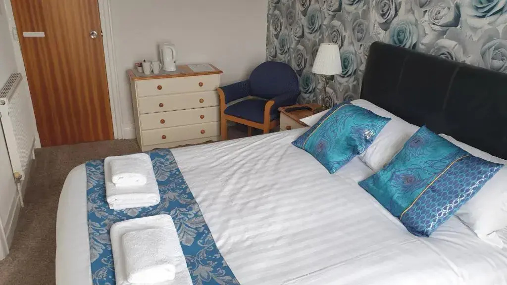 Standard Double room with sea view (full double bed)