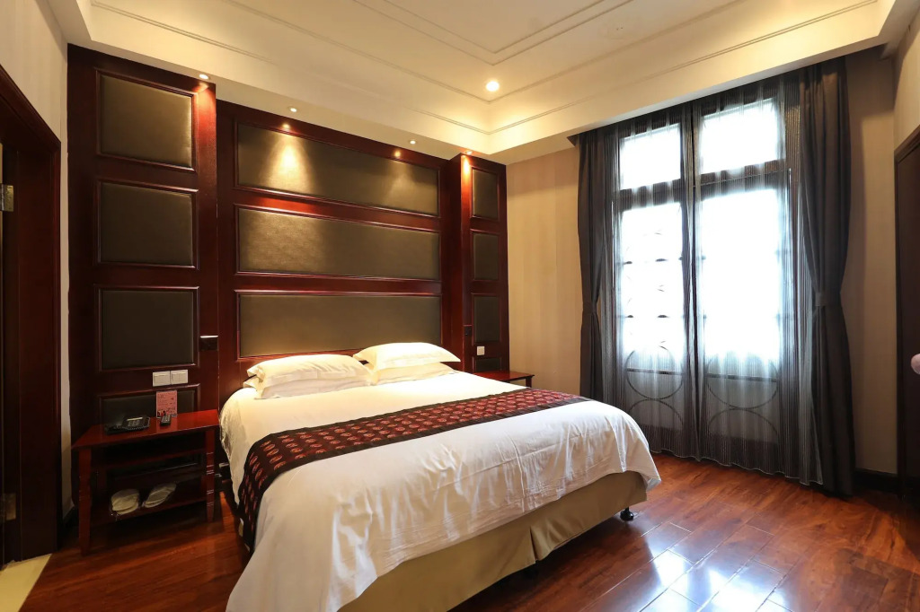 The Seventh Heaven Hotel by null