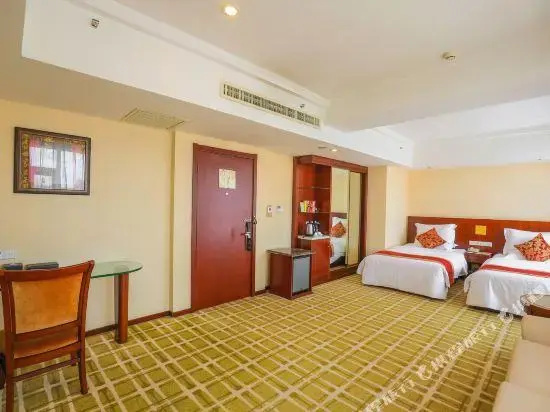 Executive Double Suite full double bed