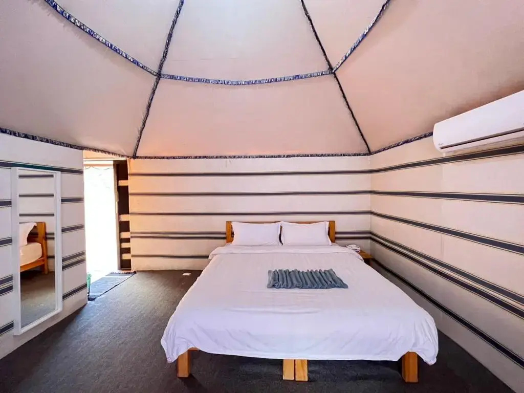 Tent (full double bed)