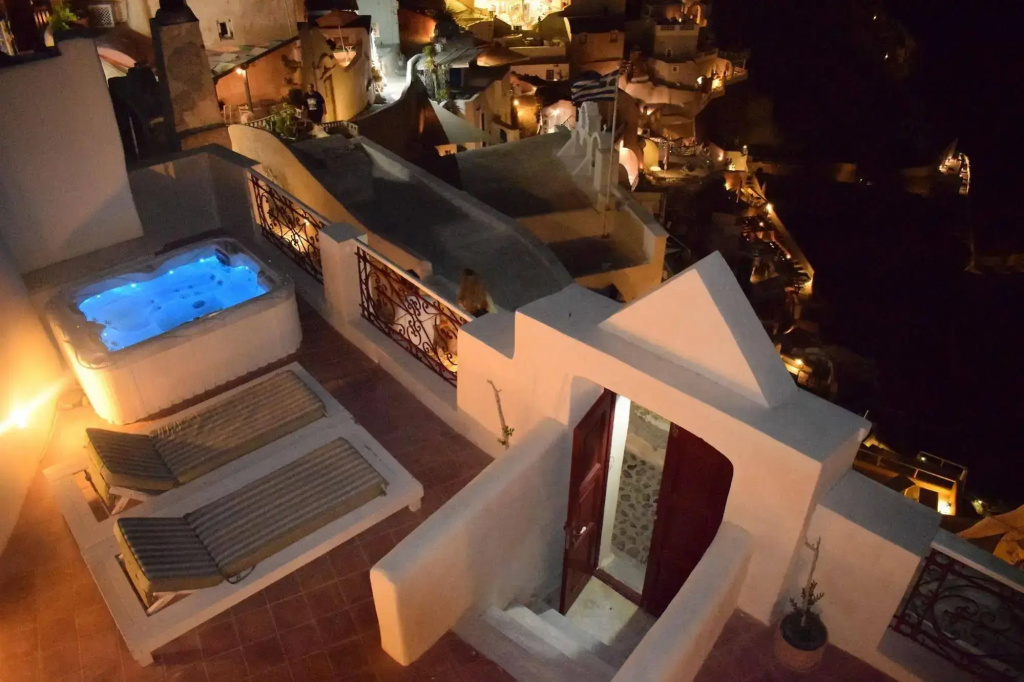 Poseidon Mansion - Général