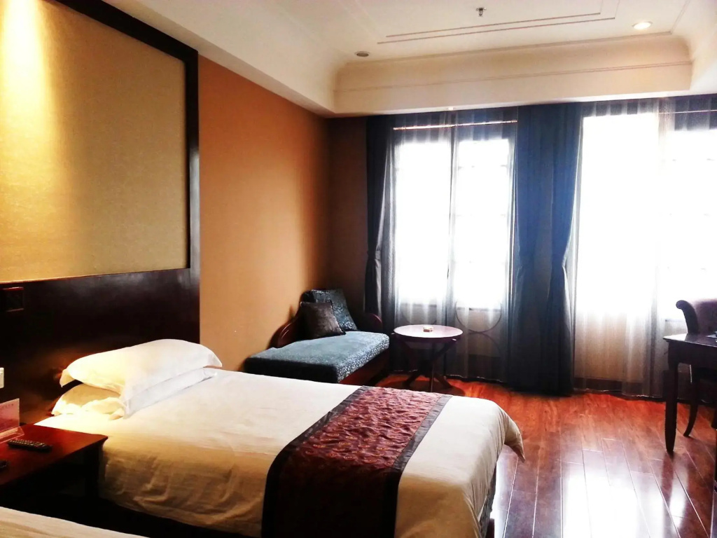 Seventh Heaven Hotel - Général