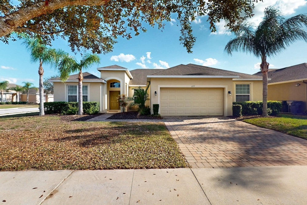 Family-friendly Resort Home w/ Private Pool Spa, Game Room, Wifi & AC - Dogs OK