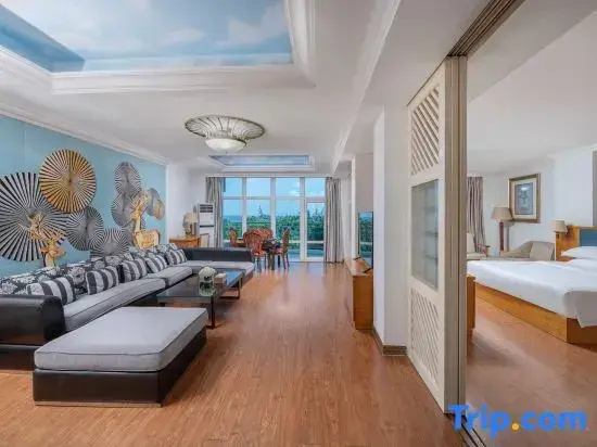 Deluxe Suite