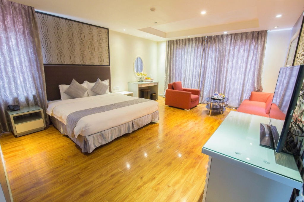 Отель Riverside Boutique Hotel в Ханое