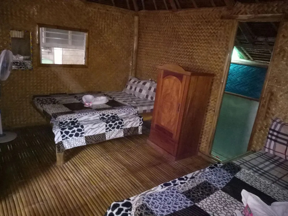 Stellbucks Huts