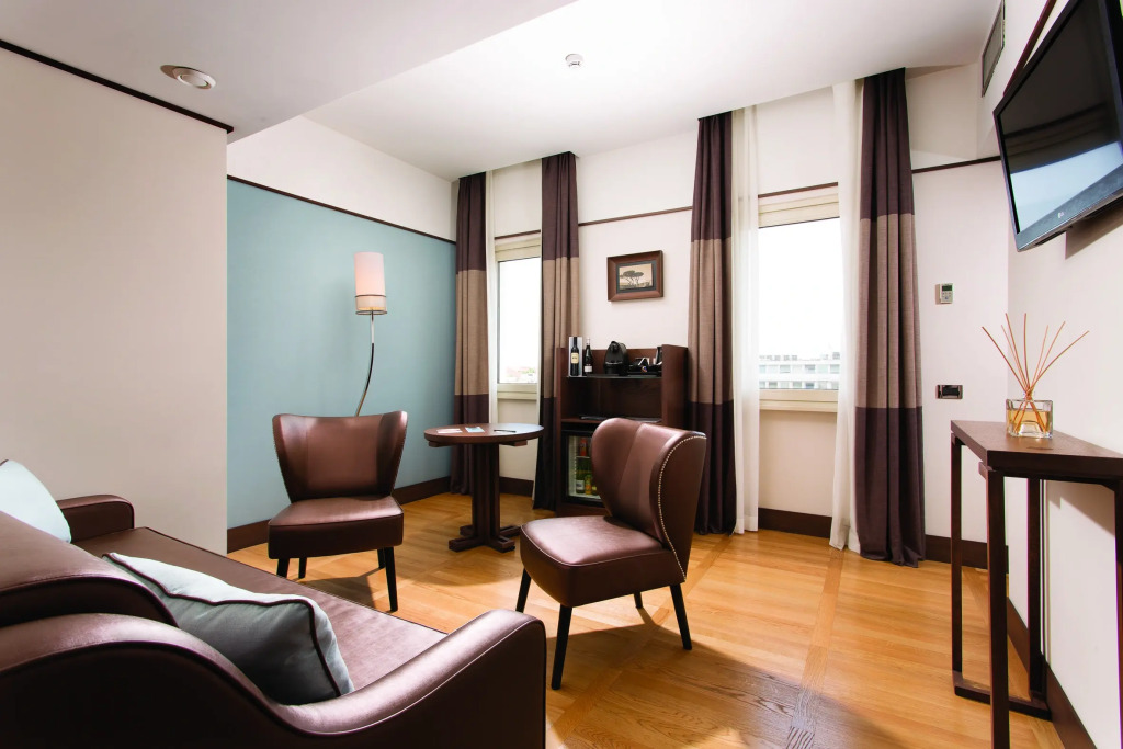 The Independent Hotel by null