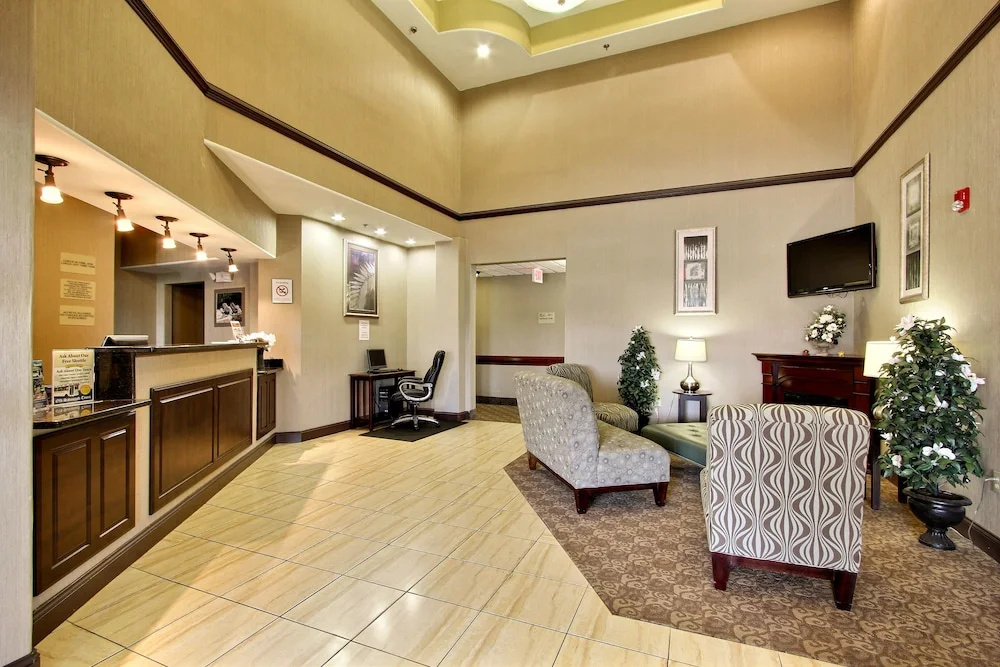 Lobby & Reception