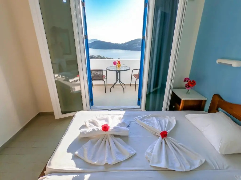 Standard Double room with balcony and with sea view (full double bed)