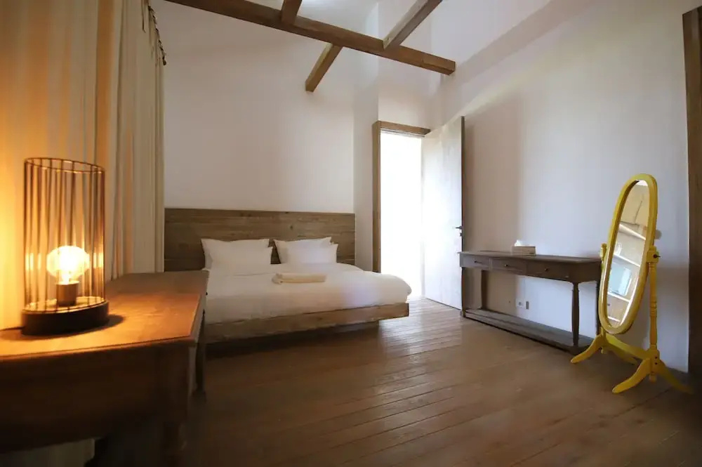 Double Suite beachfront (full double bed)
