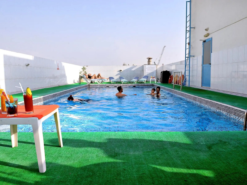 Signature Inn Deira - Free Parking 9
