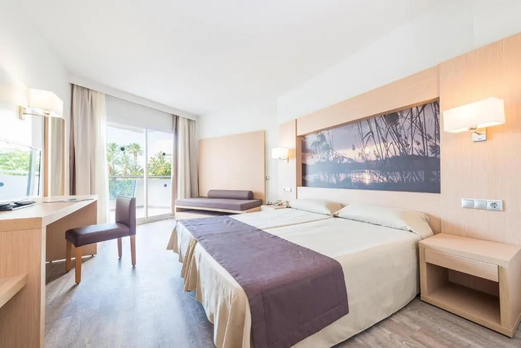 Double room (twin beds)